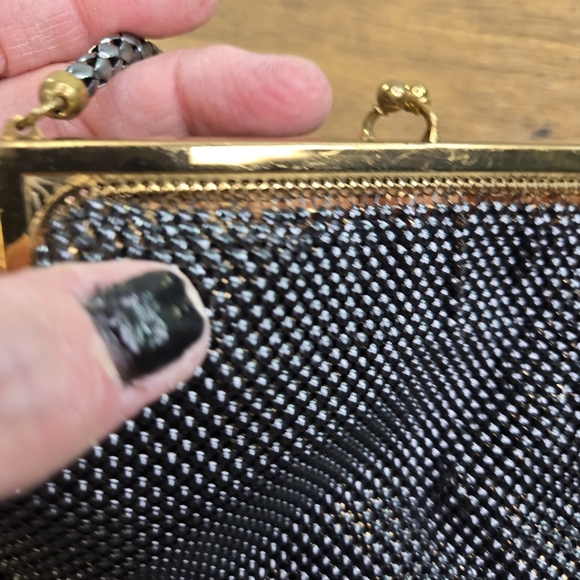 Vtg Whiting & Davis Mesh Metal Gunmetal Handbag - Picture 6 of 9